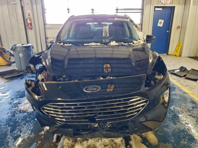 Ford Escape Titanium Image 12