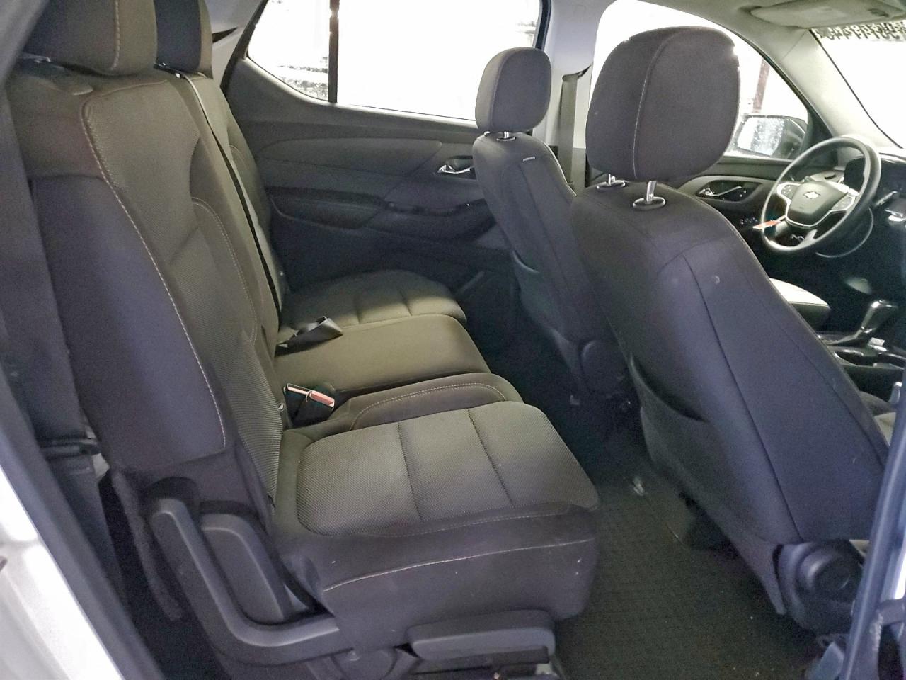 Chevrolet Traverse Ls Image 12