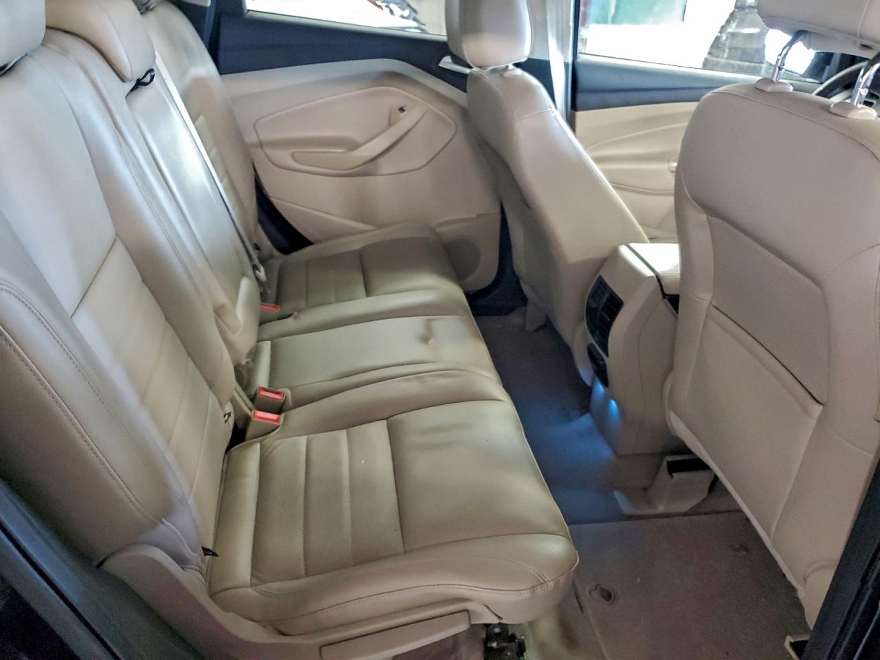 Ford Escape Titanium Image 10