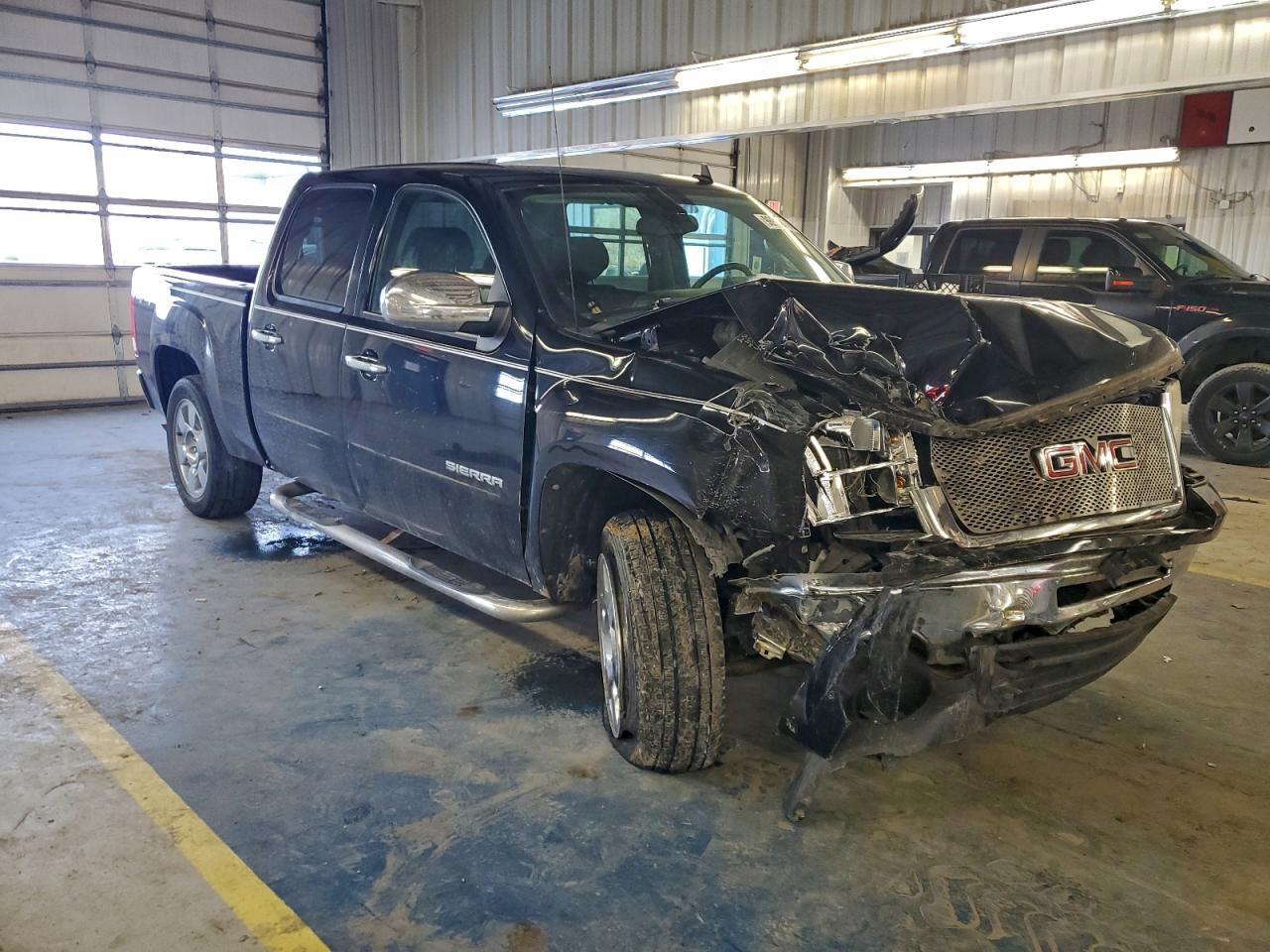 GMC Sierra K1500 Sle Image 2