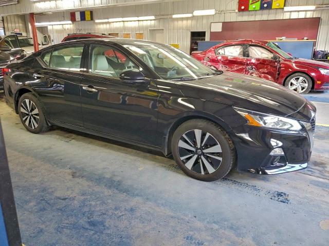 Nissan Altima Sl Image 2