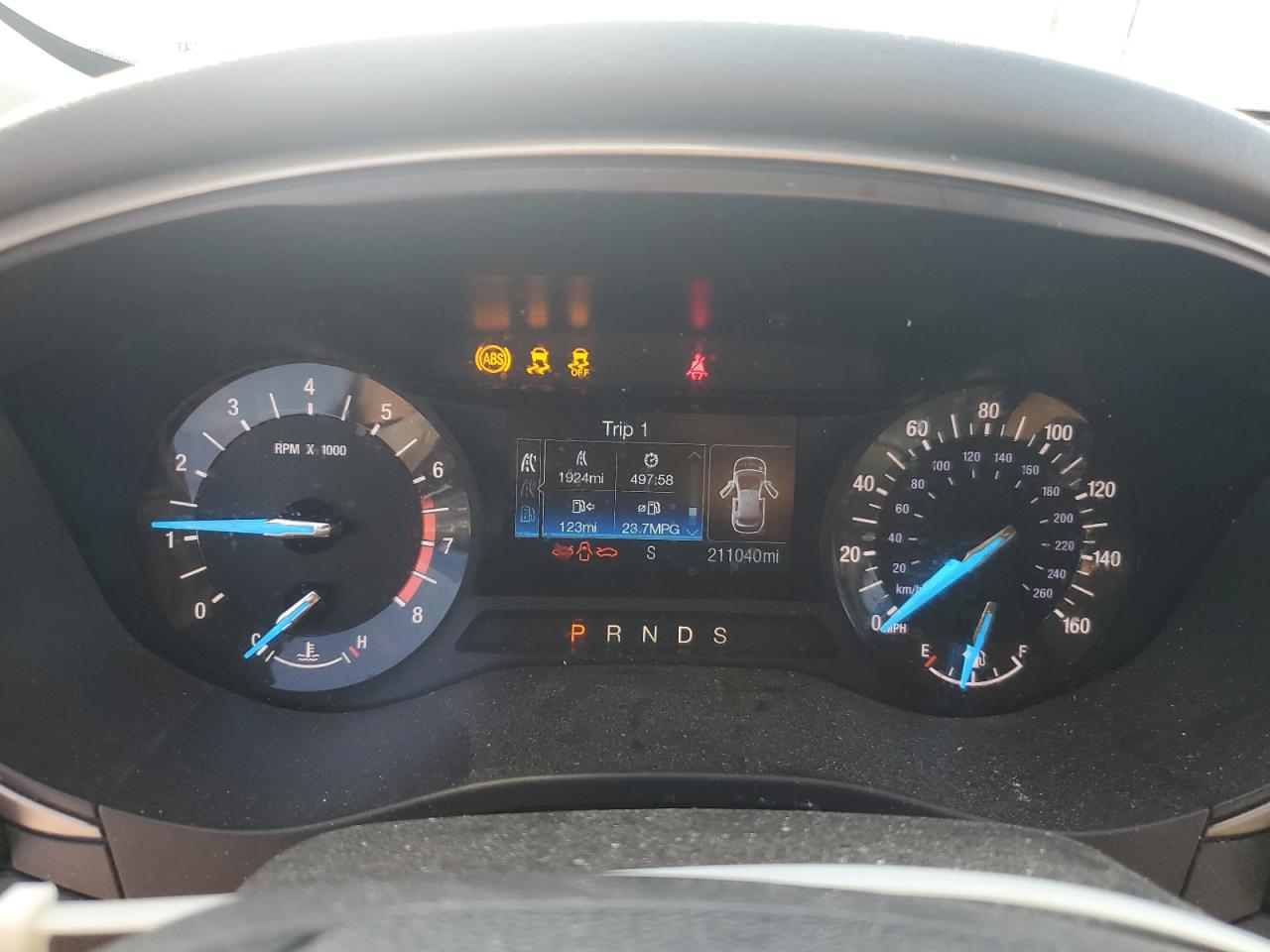 Ford Fusion Se Image 8