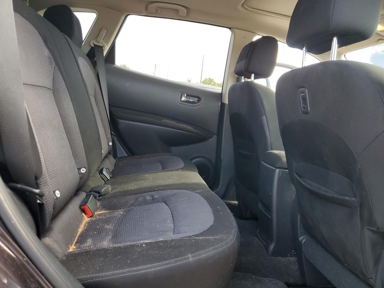 Nissan Rogue S Image 9