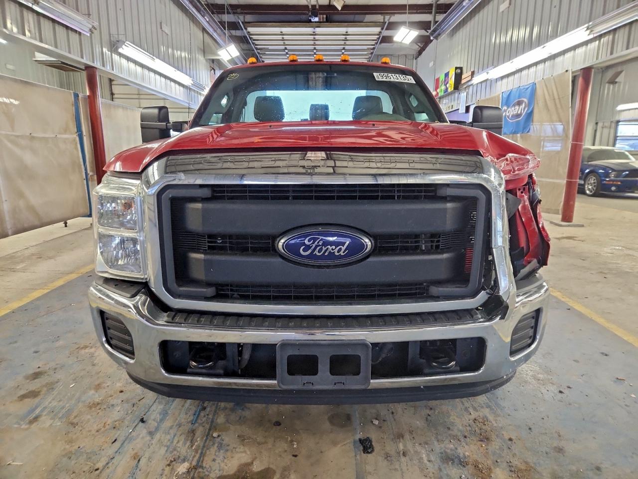 Ford F-350 Super Duty Image 2
