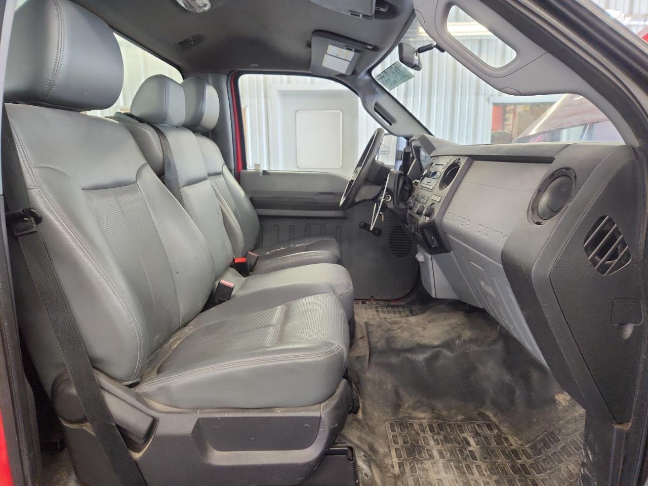 Ford F-350 Super Duty Image 8