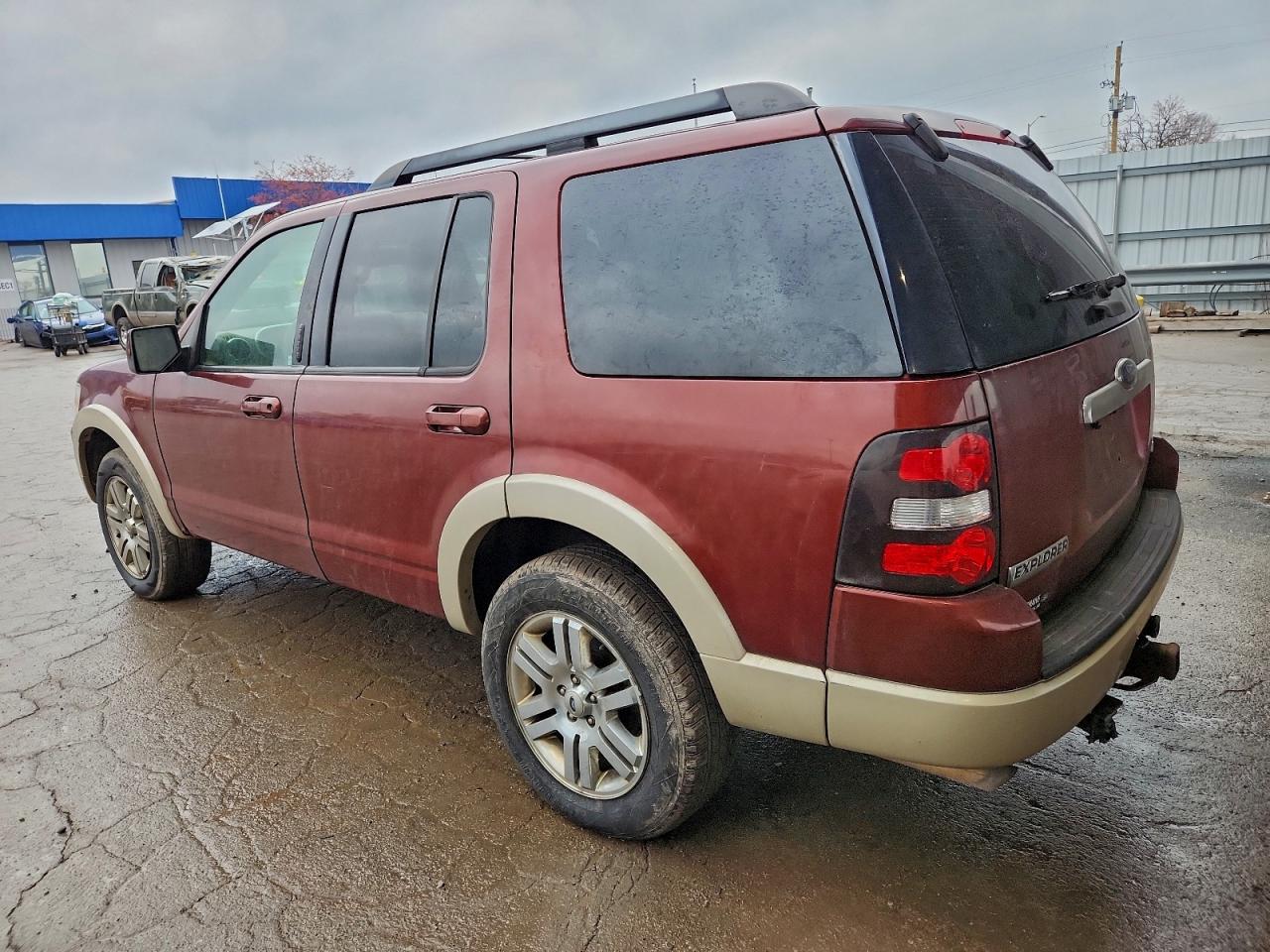 Ford Explorer Eddie Bauer Image 11