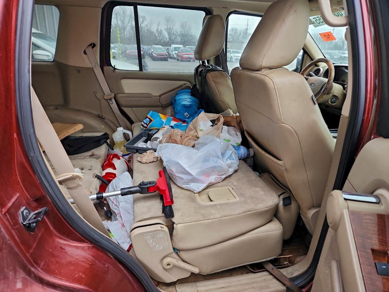 Ford Explorer Eddie Bauer Image 10