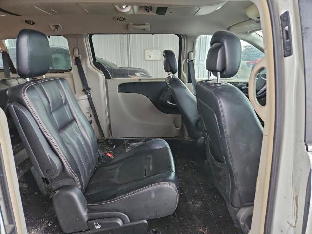 Chrysler Minivan Touring L Image 10