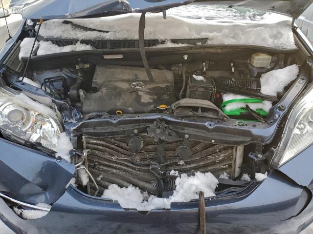 Toyota Sienna Le Image 10