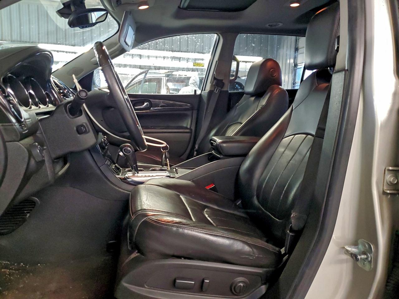 Buick Enclave Image 2