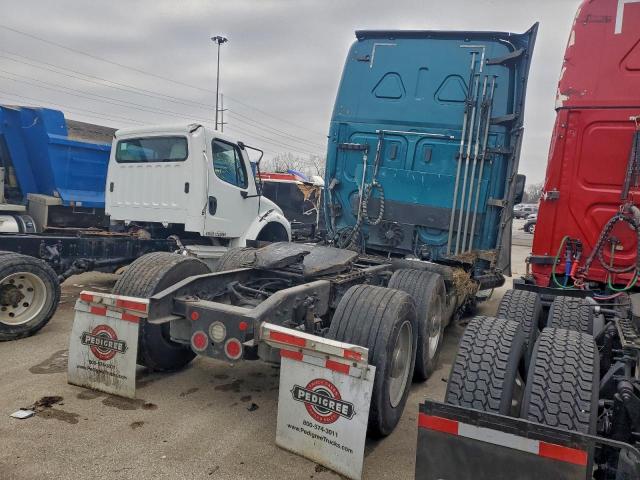 Freightliner Cascadia 1 Image 8