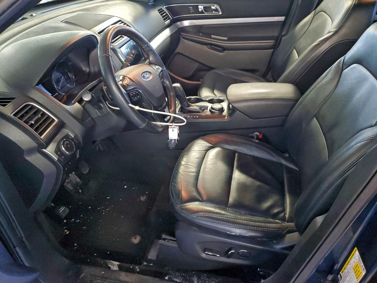 Ford Explorer Xlt Image 13