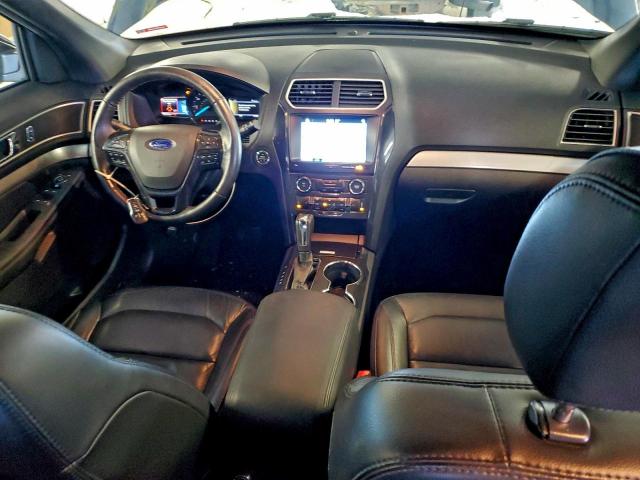 Ford Explorer Xlt Image 8