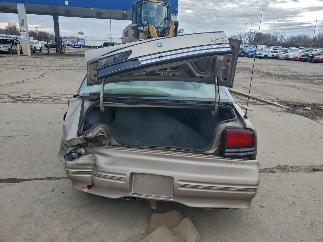 Oldsmobile Cutlass Sl Image 9