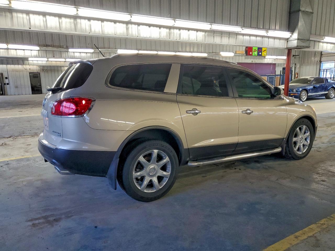 Buick Enclave Cxl Image 3