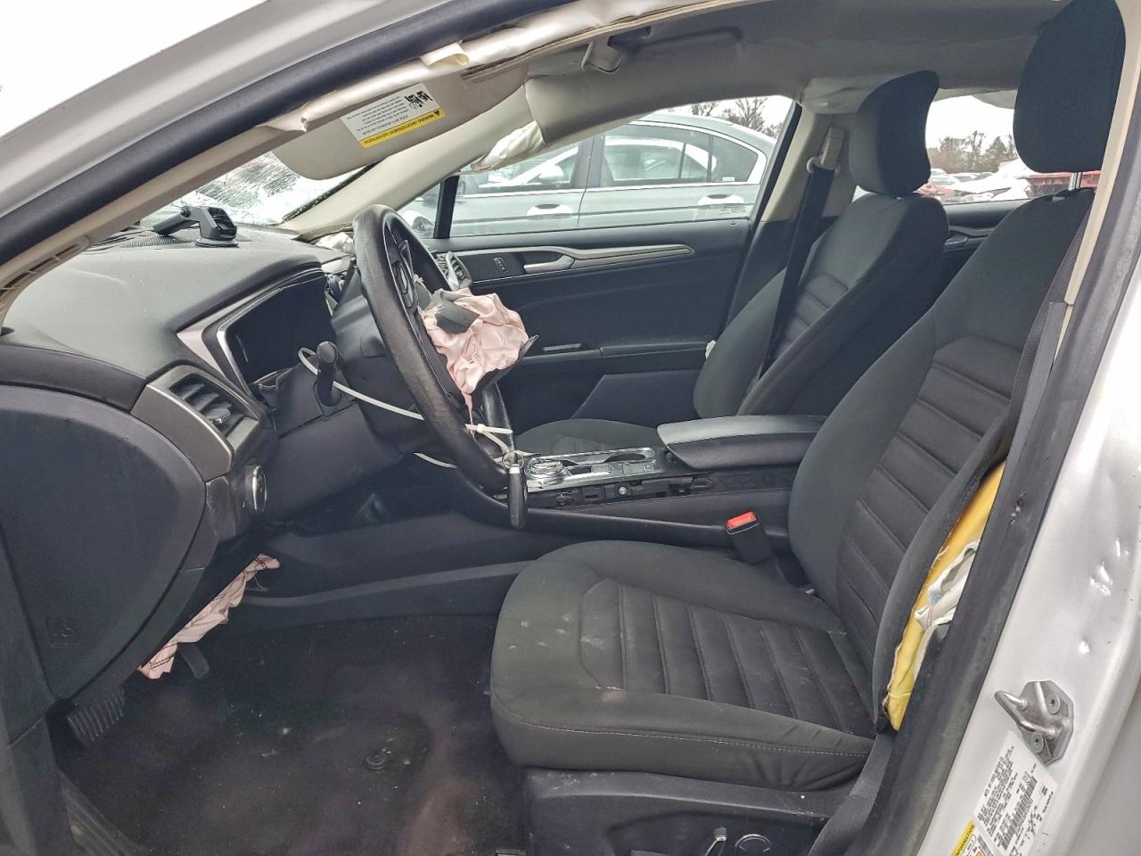 Ford Fusion Se Image 6