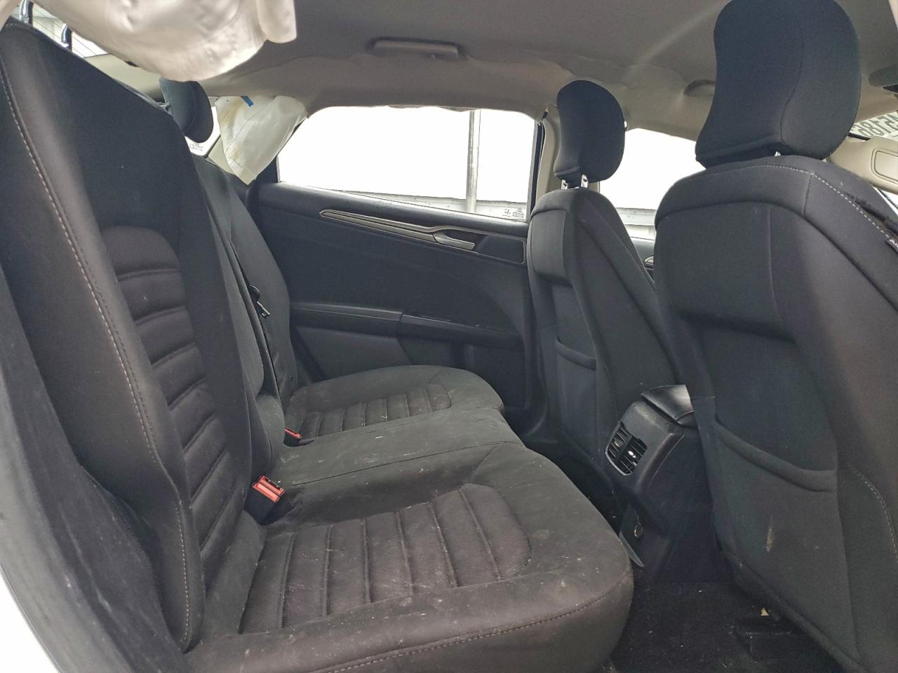 Ford Fusion Se Image 10