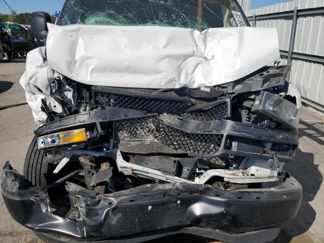 Chevrolet Express Image 11