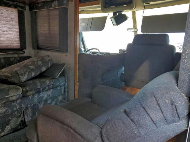 Chevrolet P30 Image 8