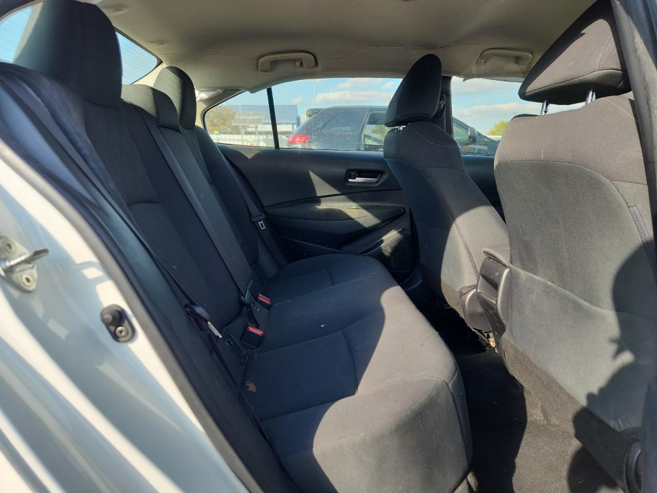 Toyota Corolla Le Image 8