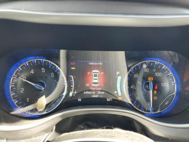 Chrysler Pacifica Touring L Image 5