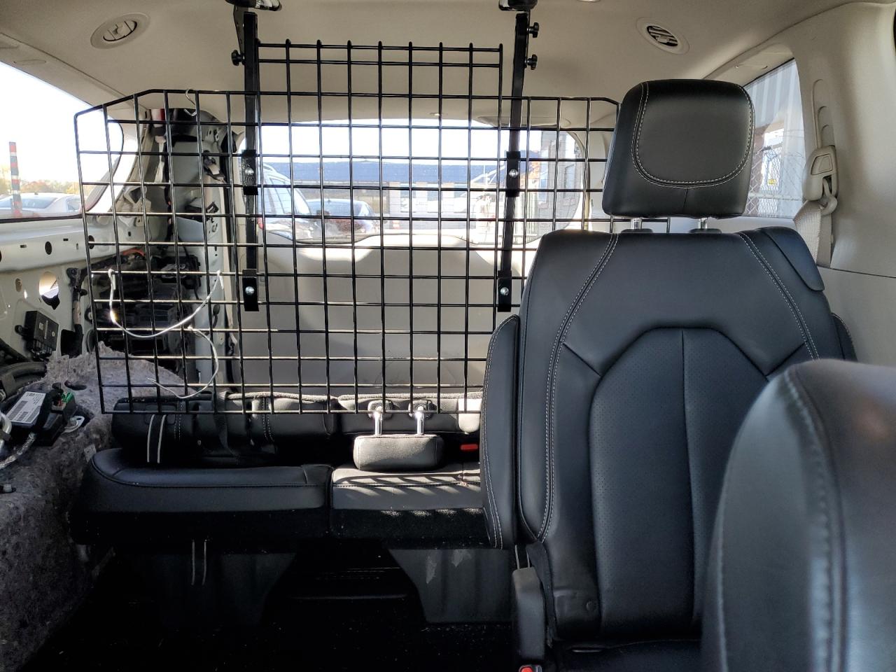 Chrysler Pacifica Touring L Image 9