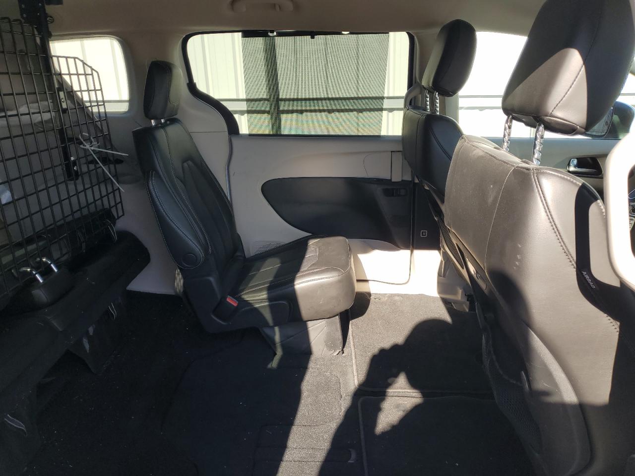 Chrysler Pacifica Touring L Image 13