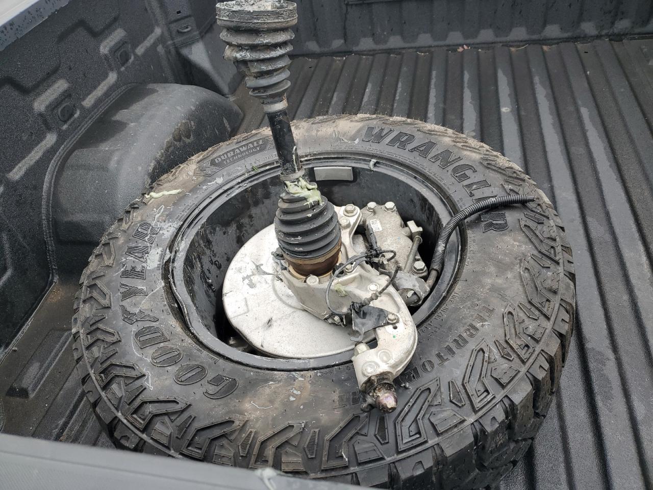 Chevrolet Silverado K1500 Zr2 Image 12