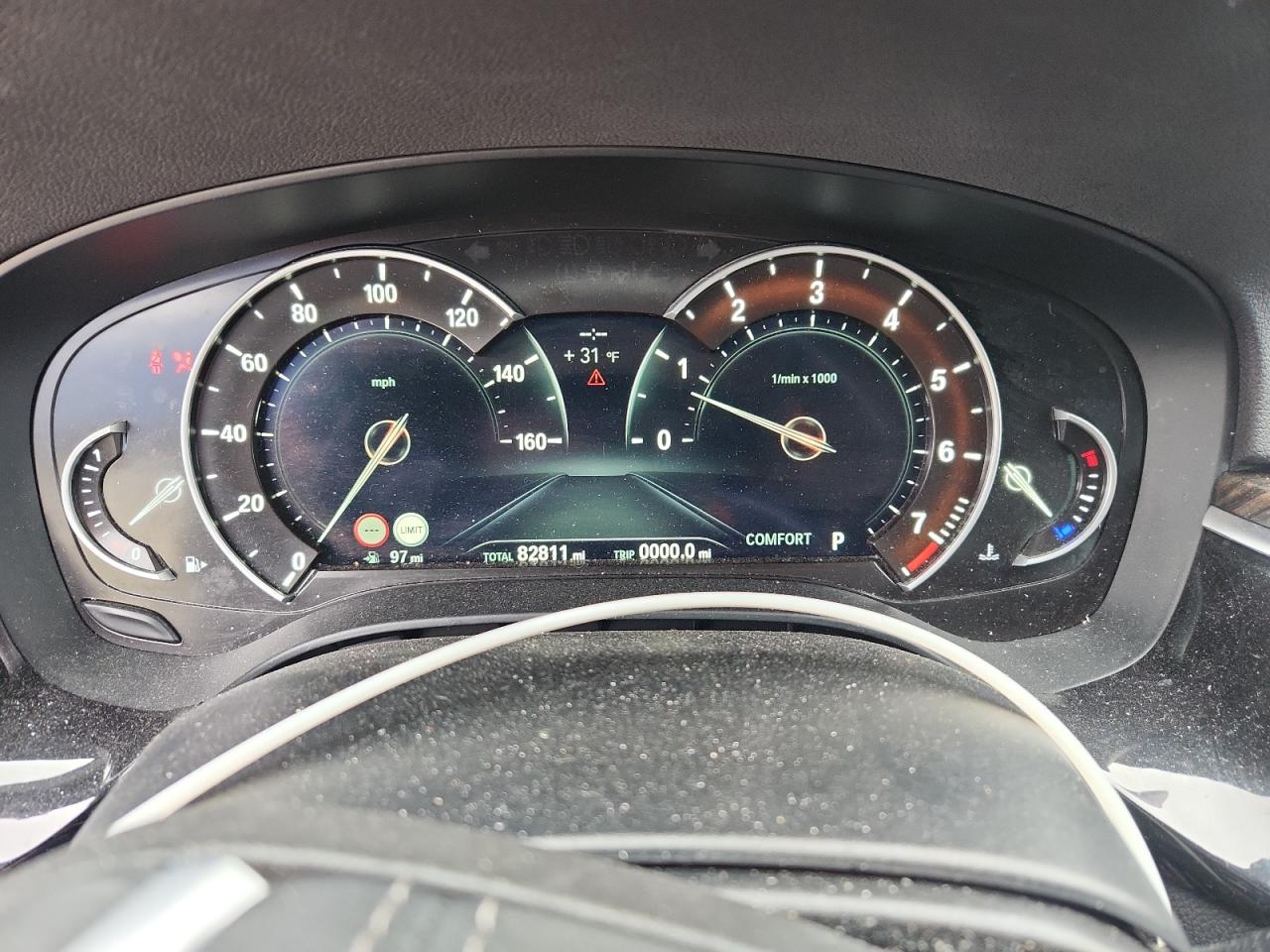 BMW 5 Series Xi Image 8