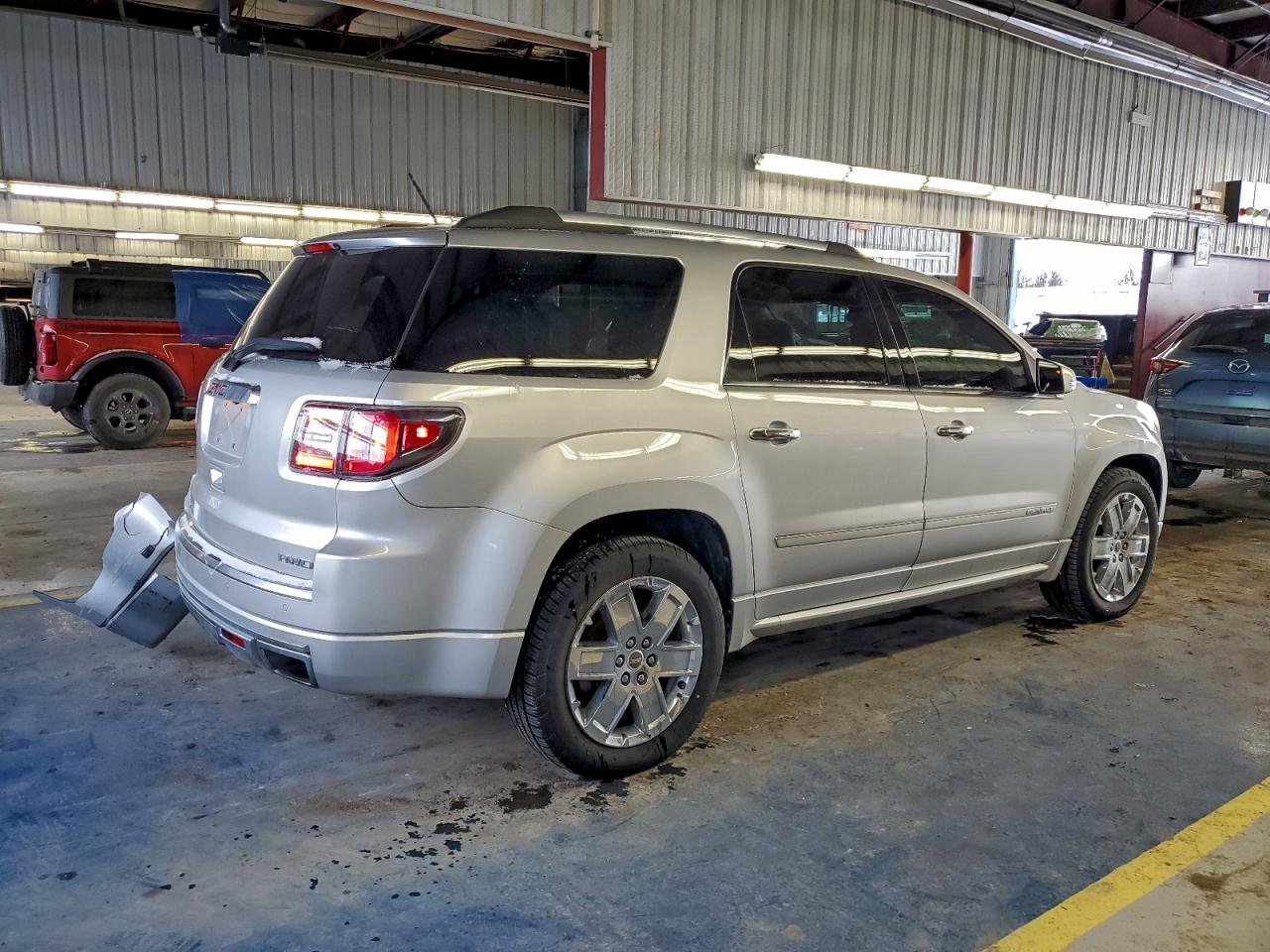 GMC Acadia Denali Image 2