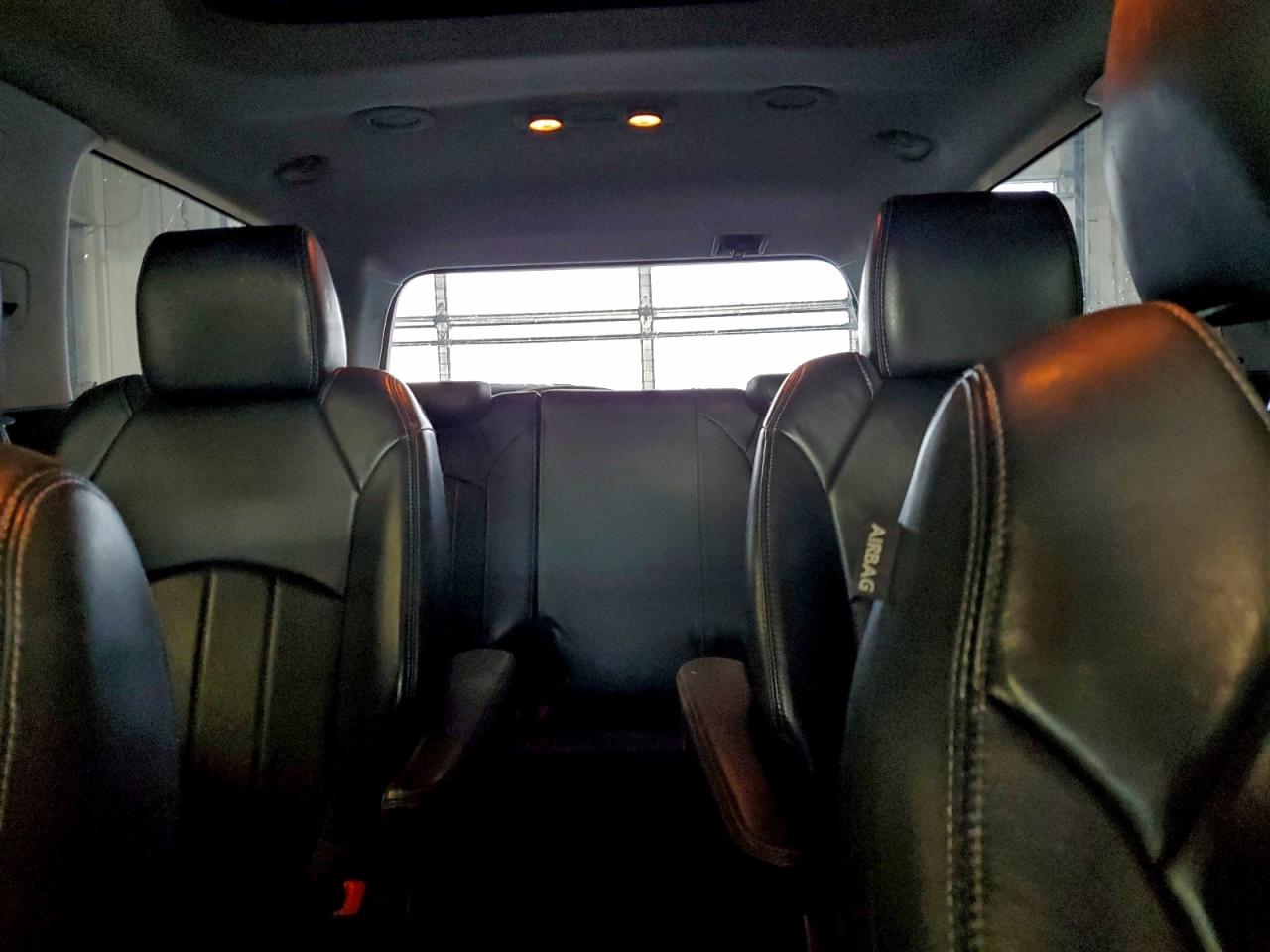 GMC Acadia Denali Image 7