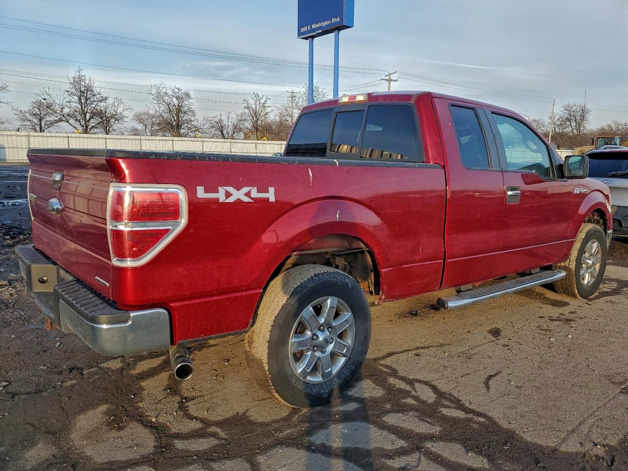 Ford F-150 Super Cab Image 11