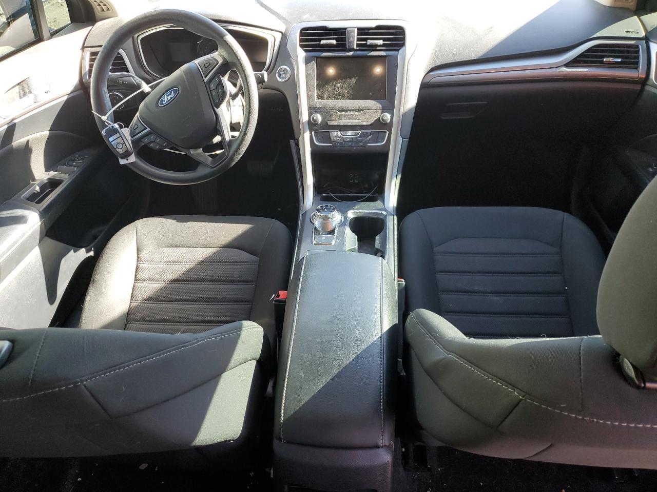 Ford Fusion Se Image 2