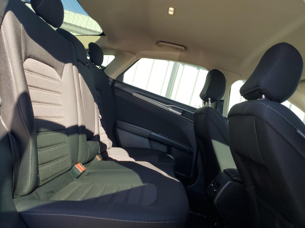 Ford Fusion Se Image 11