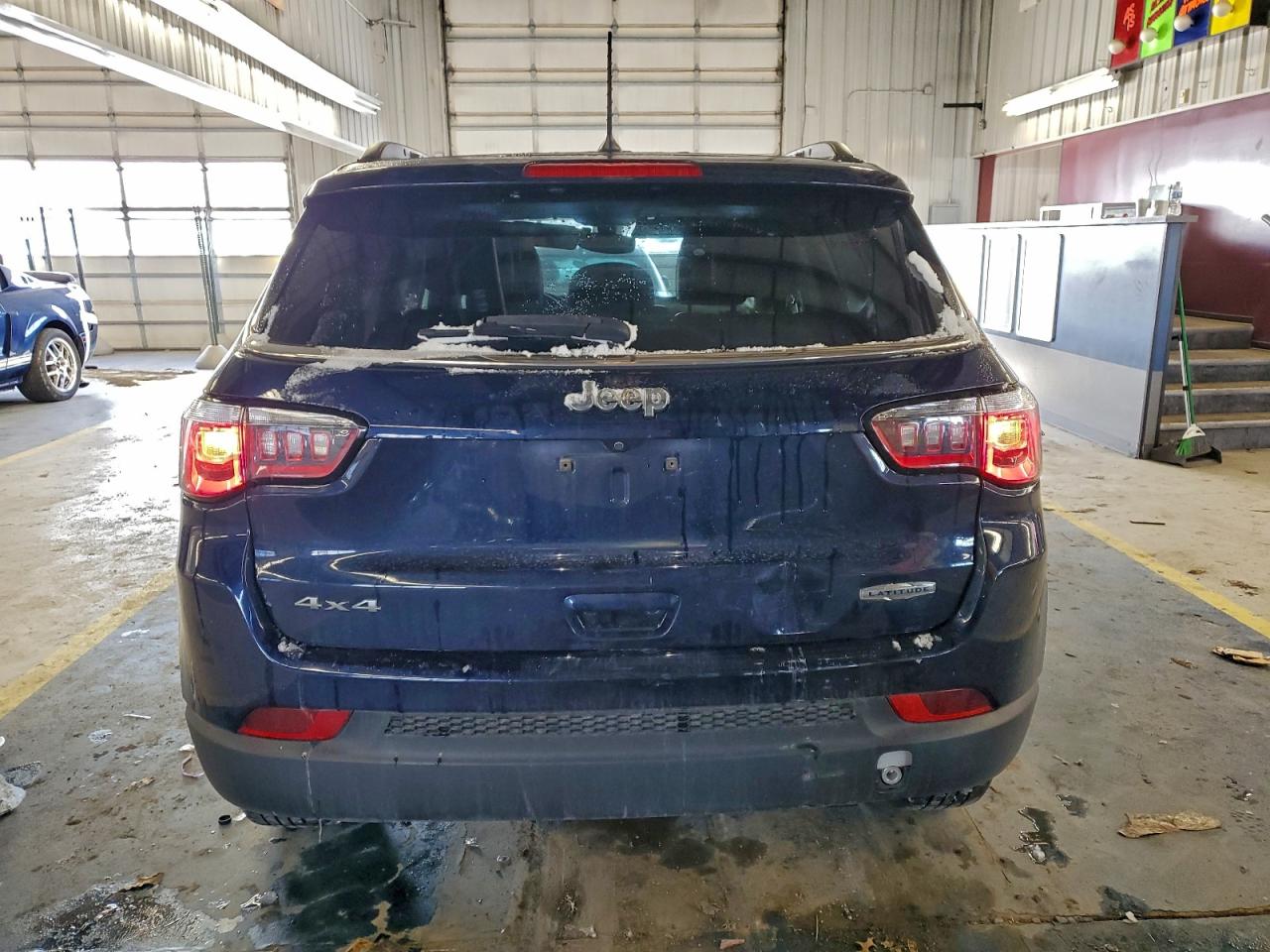 Jeep Compass Latitude Image 3