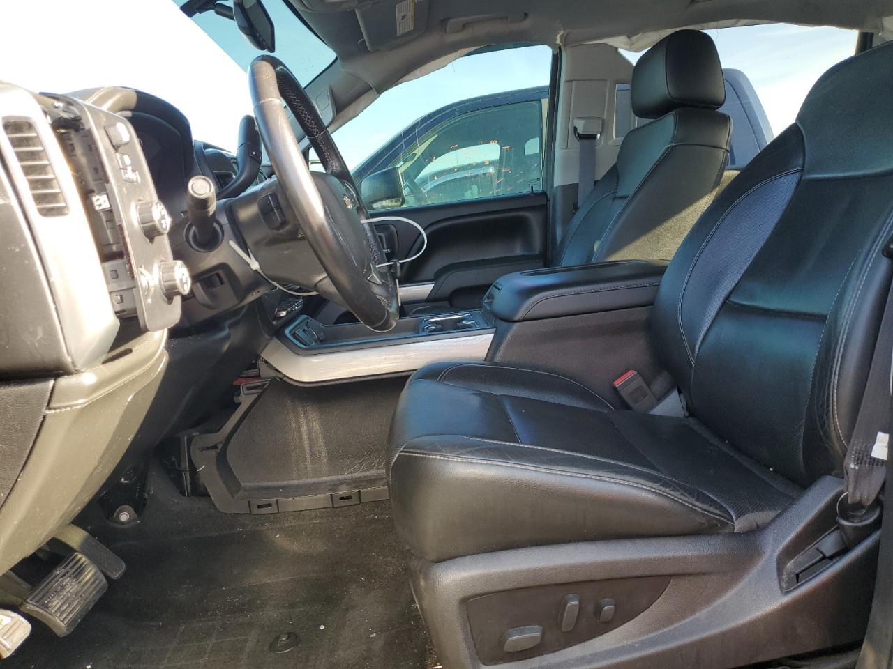 Chevrolet Silverado K1500 Ltz Image 11