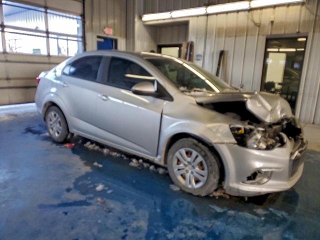 Chevrolet Sonic Ls Image 4