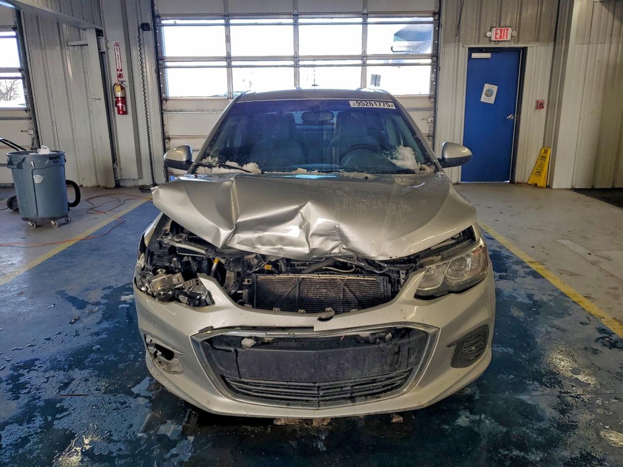 Chevrolet Sonic Ls Image 3