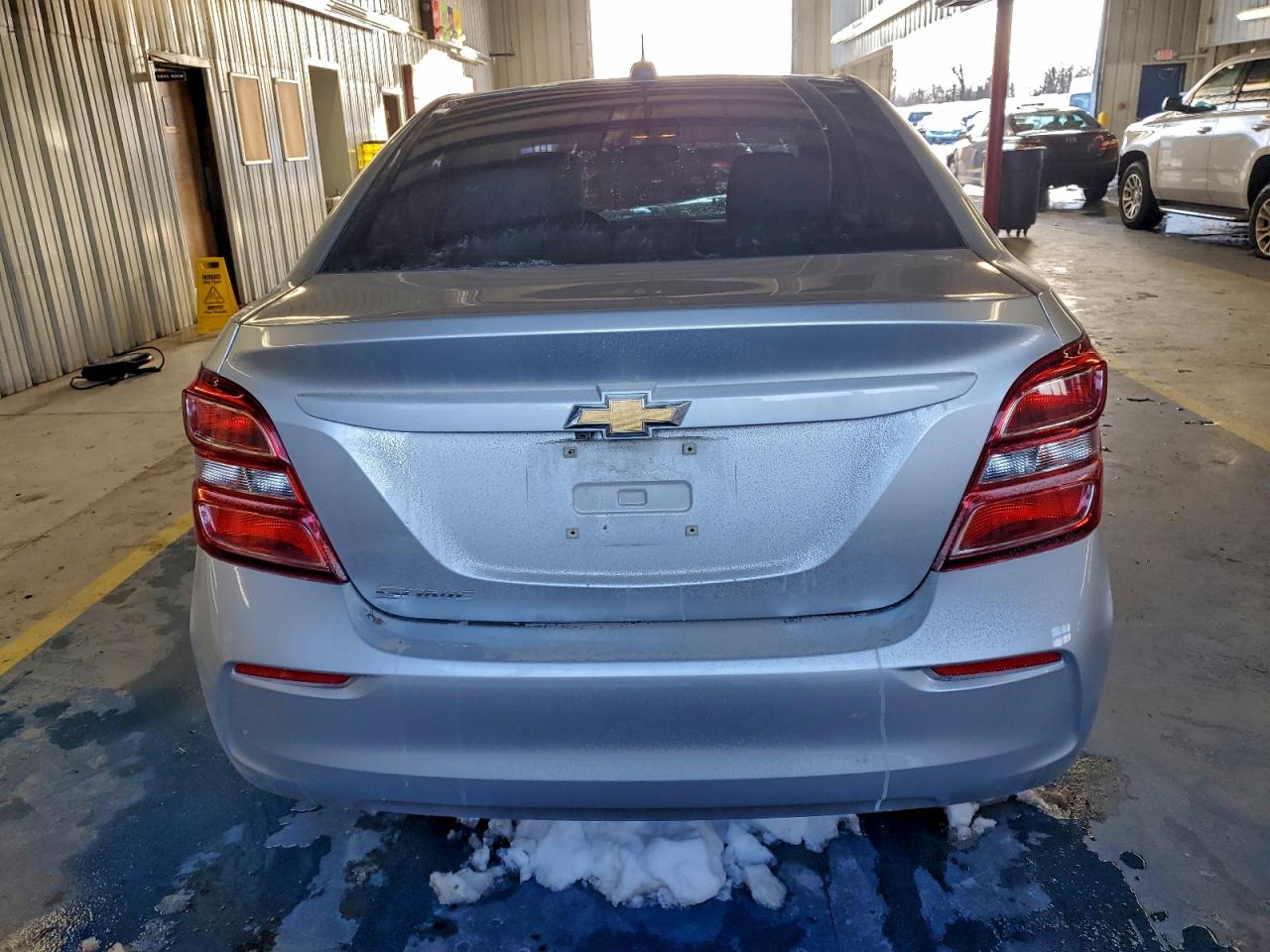 Chevrolet Sonic Ls Image 6