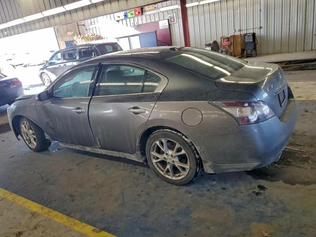 Nissan Maxima S Image 2