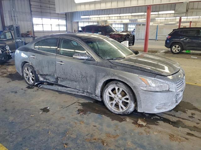 Nissan Maxima S Image 3