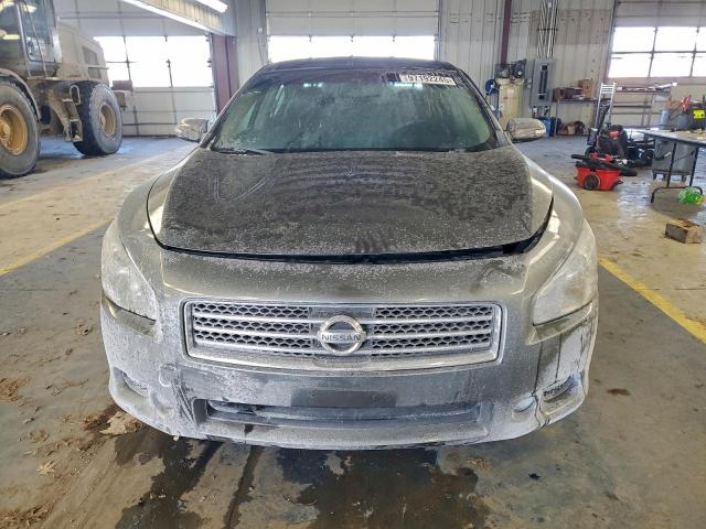 Nissan Maxima S Image 9