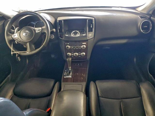 Nissan Maxima S Image 5