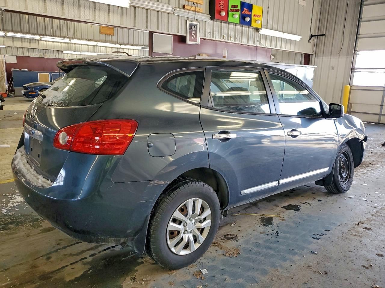 Nissan Rogue S Image 2