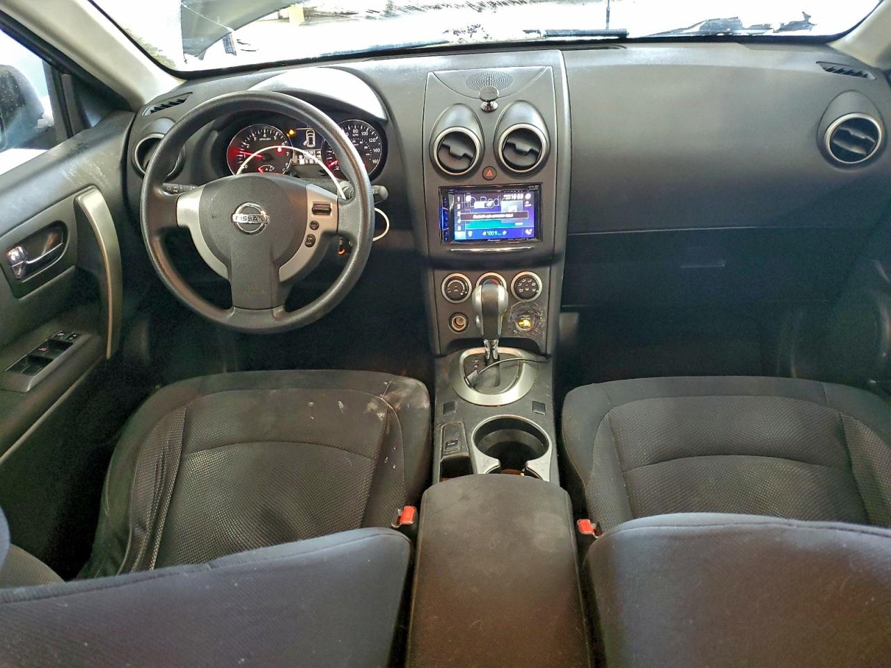 Nissan Rogue S Image 6