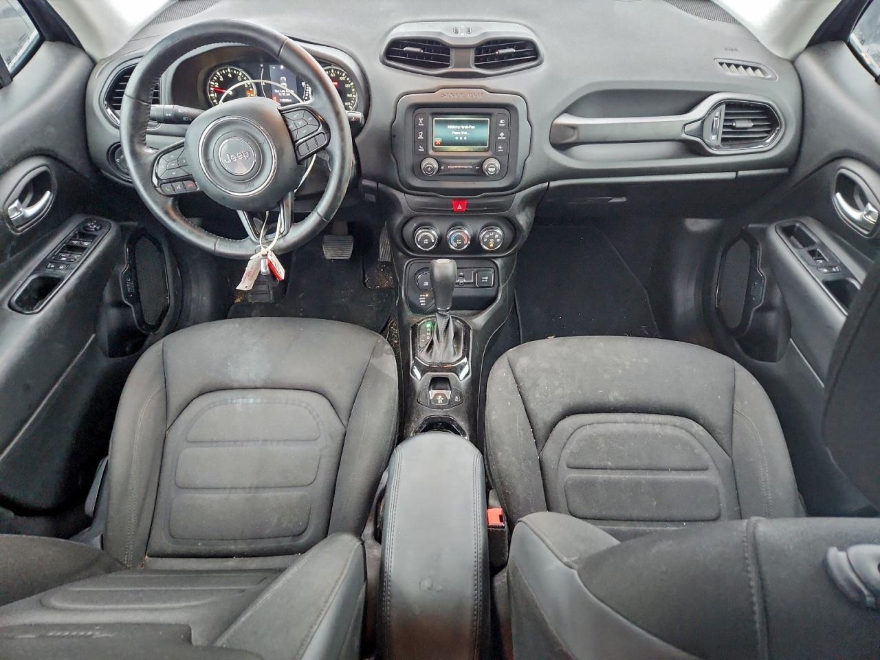 Jeep Renegade Latitude Image 3