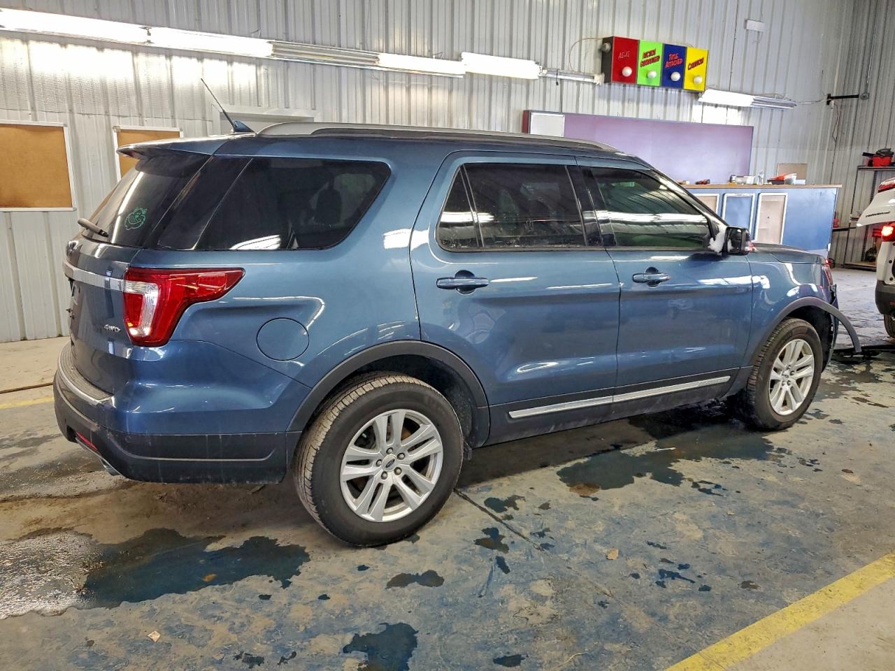 Ford Explorer Xlt Image 9