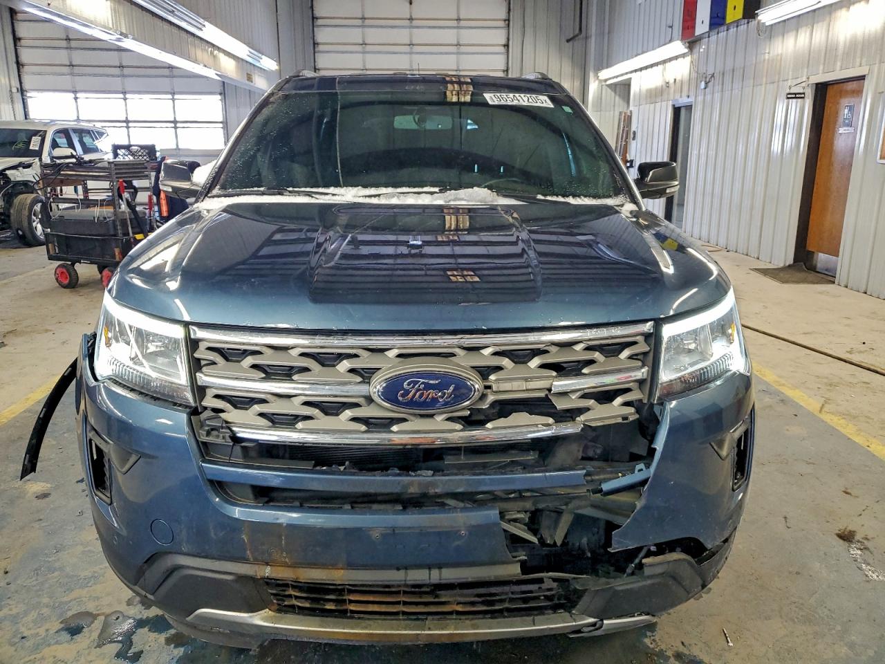 Ford Explorer Xlt Image 4