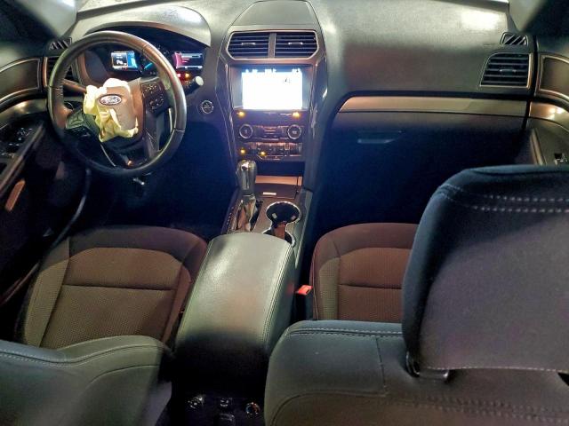 Ford Explorer Xlt Image 3