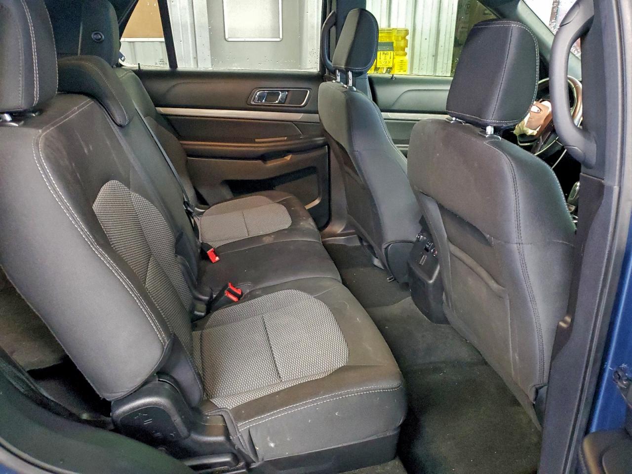 Ford Explorer Xlt Image 8